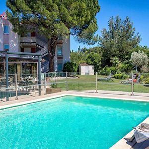Ibis Salon De Provence